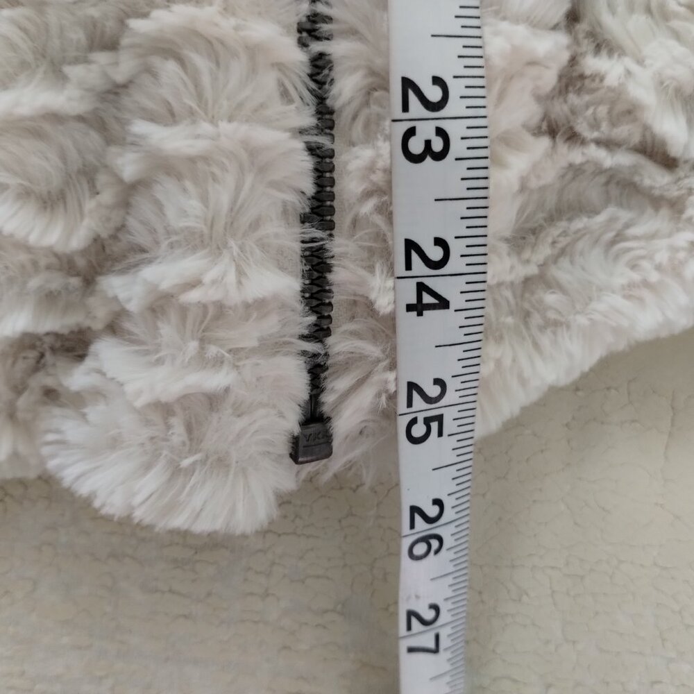 Women's MEDIUM Patagonia Fluffy Beige Vest - Picture 9 of 9